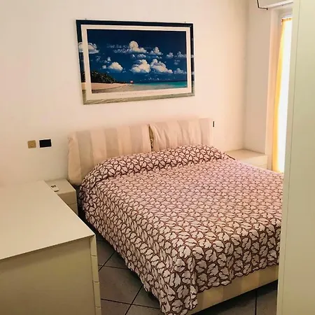 Apartman Cosy In With Garage Alassio