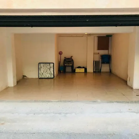 Cosy In With Garage